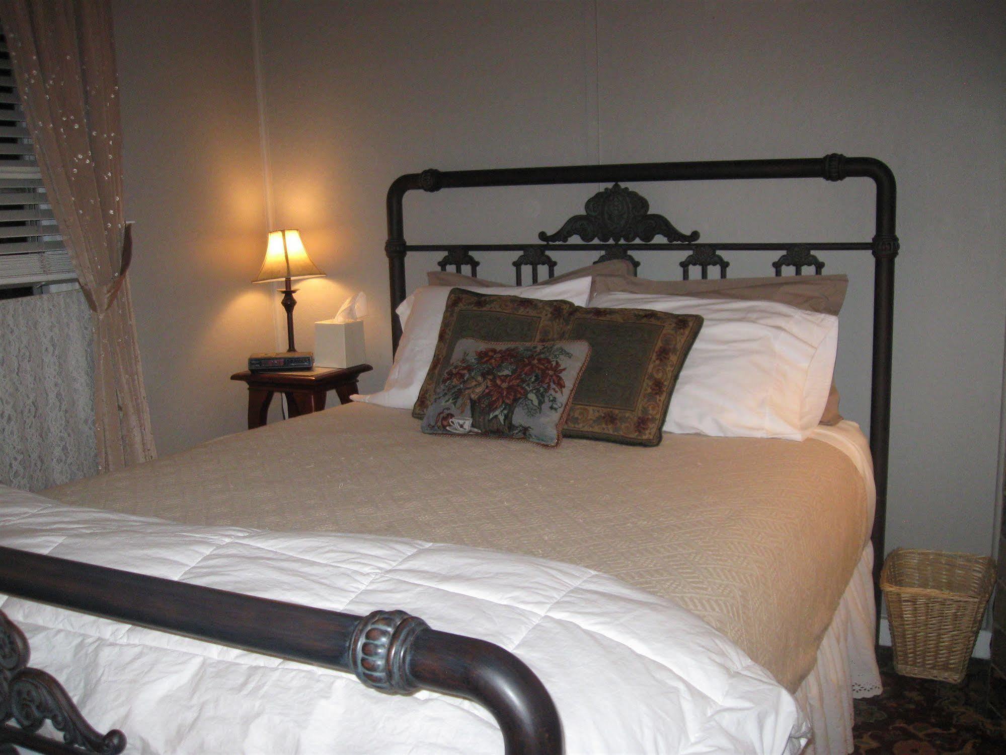 The Forest Queen Hotel Крестед Бют Екстериор снимка